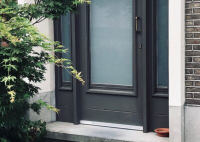 OPRIT EN VOORTUIN – VREMDE